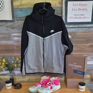 Nike Black and Gray Zip-Up Jacket